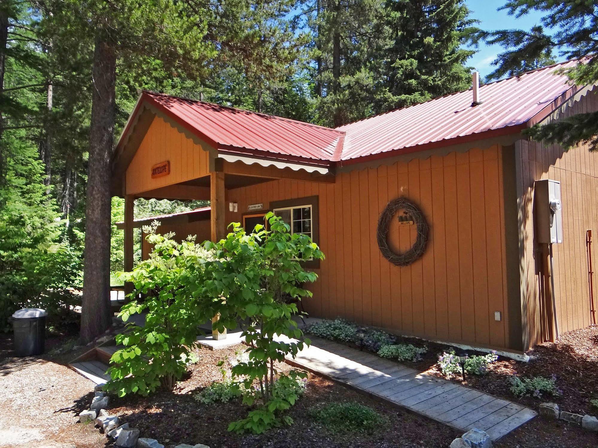 Historic Tamarack Lodge Hungry Horse Eksteriør bilde