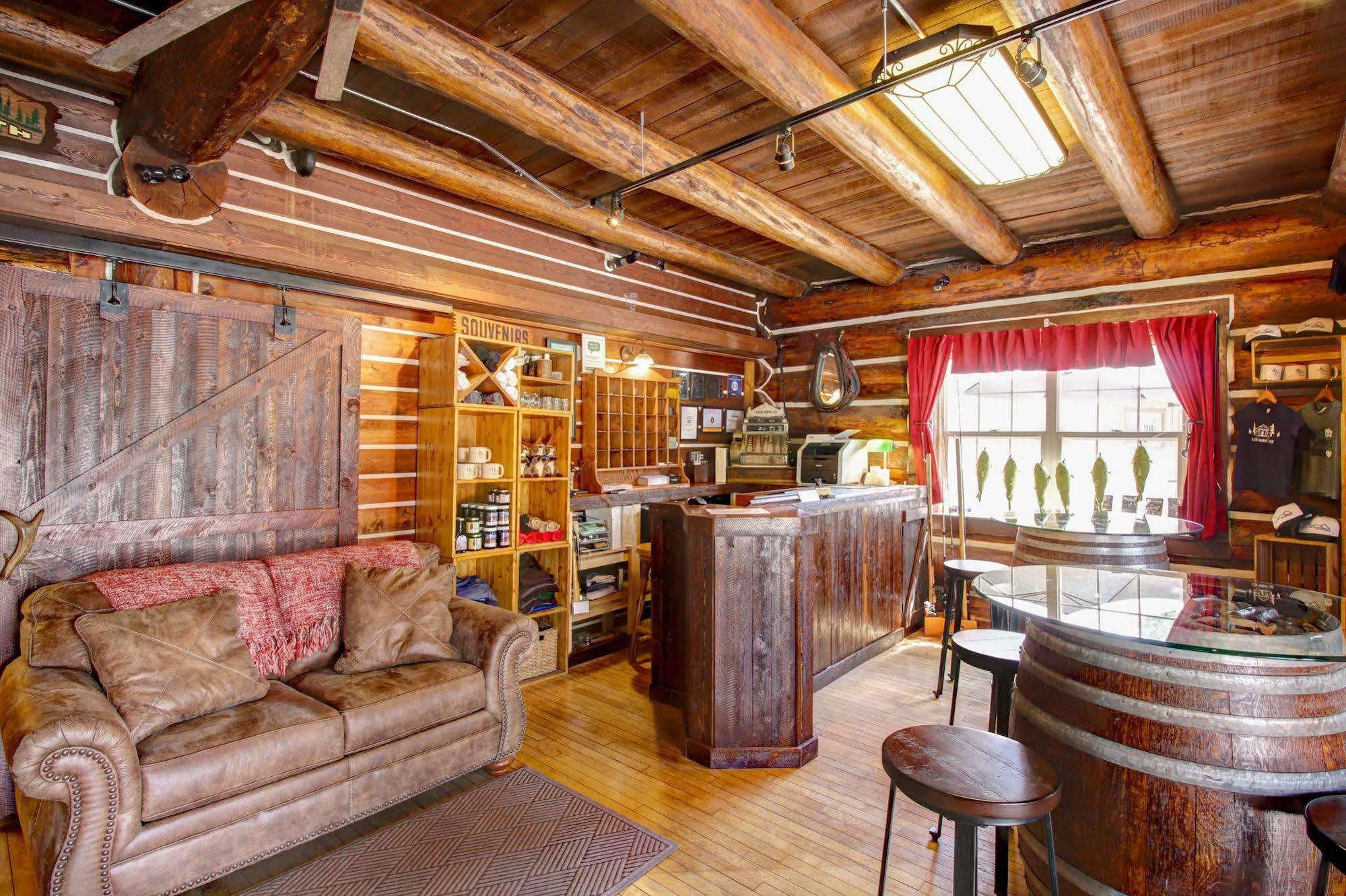 Historic Tamarack Lodge Hungry Horse Eksteriør bilde
